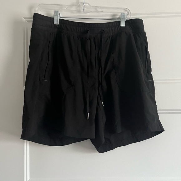 LL Bean Shorts large - Picture 1 of 6